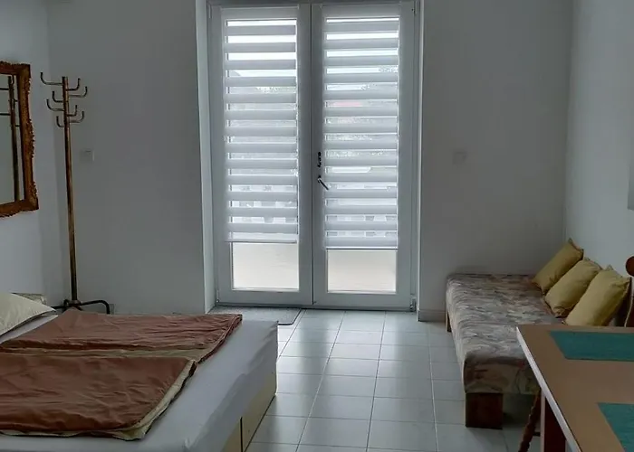 לינה וארוחת בוקר Zolka Vendeghaz