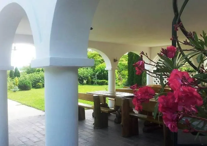 לינה וארוחת בוקר Zolka Vendeghaz