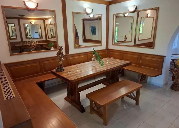 Zolka Vendeghaz לינה וארוחת בוקר