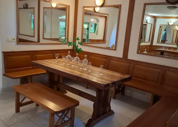 לינה וארוחת בוקר Zolka Vendeghaz בדקסוניטומאי