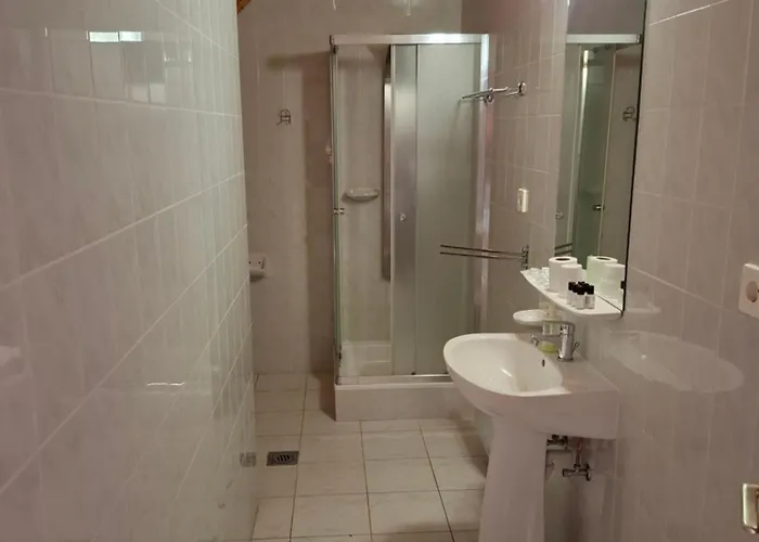 לינה וארוחת בוקר Zolka Vendeghaz